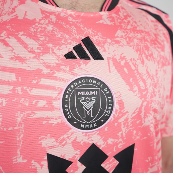 ★GRAILZ★ HEART EMBLEM RETRO JERSEY MIAMI PINK MUSINSA | GRAILZ HEART EMBLEM RETRO JERSEY [MIAMI PINK]